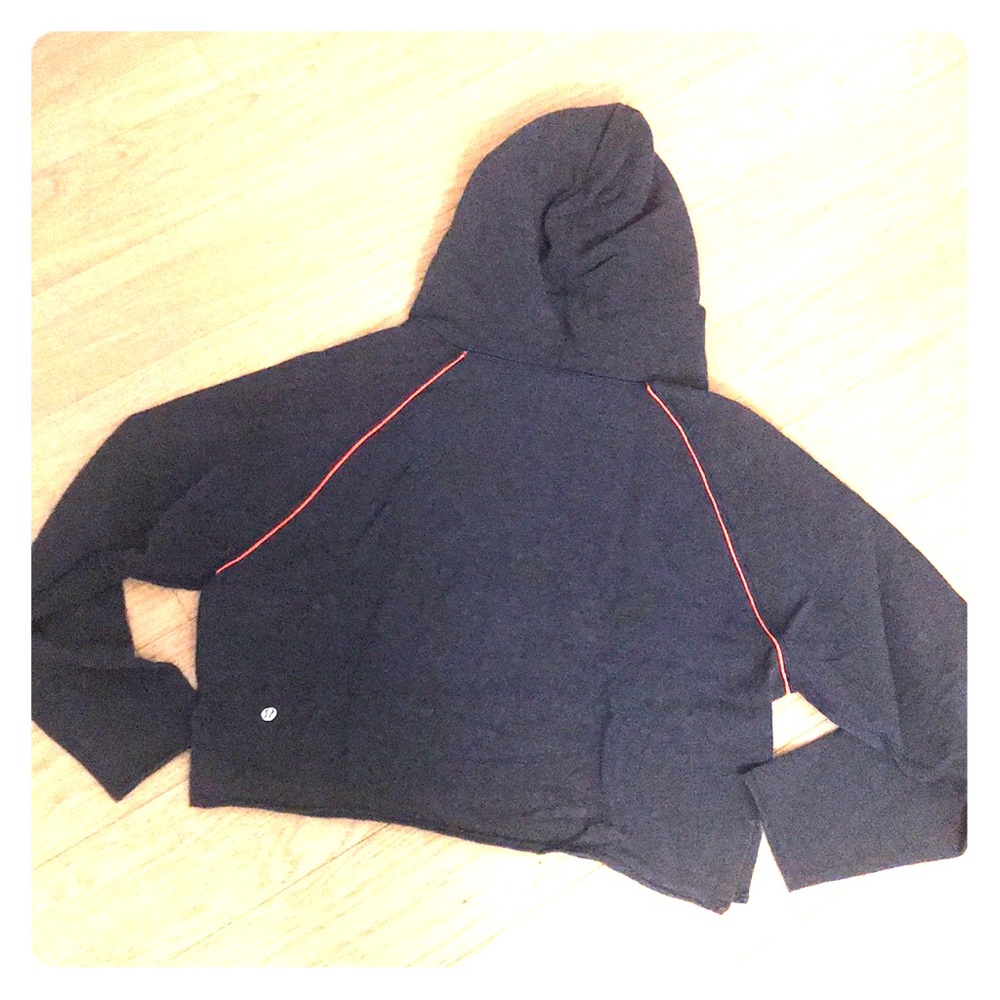 Vintage Lulu lemon cropped hoodie.